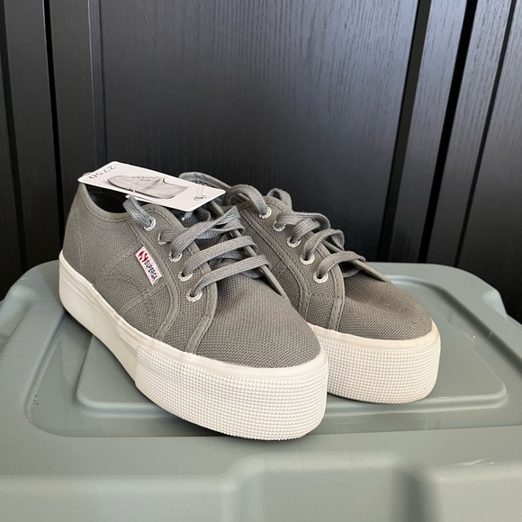 Superga women’s platform sneakers - Picture 1 of 7